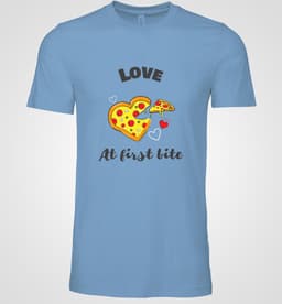 Shirt - Love at first bite - Wurban Wear | Grappig shirt | Dieet | Unisex tshirt | Fast food | Airfryer | Sport | Verwenpakket | Wit & Licht blauw — thumbnail 4