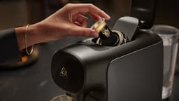 Philips L'OR Barista Sublime Koffiezetapparaat LM9012/21 - Geschikt voor Capsules - Koffiecupmachine Inclusief 2 L’OR koffieglazen - Grijs — thumbnail 3