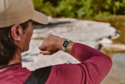 Google Fitbit Edge - Activity tracker - Zilverkleur/Mist — thumbnail 5