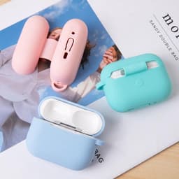 Telestore - hoesje geschikt voor AirPods Pro 3 soft case cover - rood - TPU hoesje Beschermhoes - AirPods Pro 3 Cover - AirPods Pro 3 hoesje - Geschikt voor Apple AirPods Pro 3 - gel hoesje met sleutelhanger — thumbnail 4