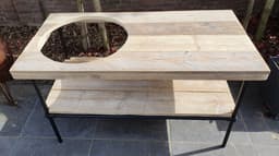Big Green Egg Tafel | Buitenkeuken | 140x70cm | Gat 50cm | Zwart Staal en Hout | BBQ Tafel | Kamado Tafel | Barbecue | Bastard | Grill Guru | Kamado Joe | Ombouw | Onderstel | Geschikt voor vele modellen — thumbnail 2