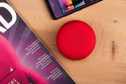 Veho M3 Draagbare Oplaadbare Draadloze Bluetooth-luidspreker 3 Watt - Rood — thumbnail 2