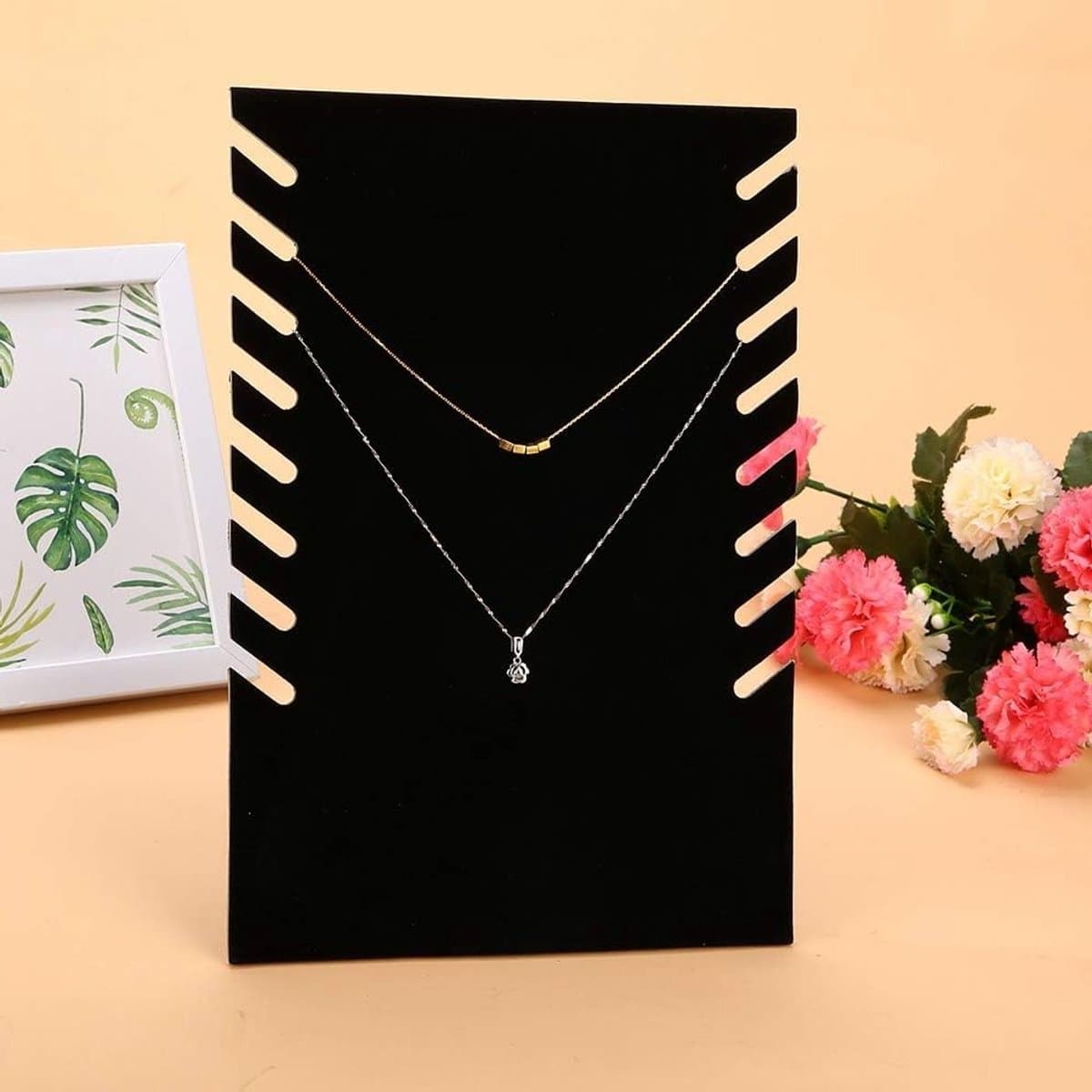 Elegante Kettinghouder voor Sieraden, Praktische Display voor Beurzen, Duurzaam en Stijlvol Ontwerp, Perfect voor Organisatie en Presentatie — afbeelding 1