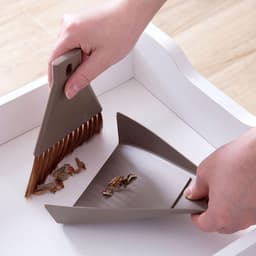 Mini Bezem Stoffer Set - Desktop Reiniger - Kleine Oppervlakken Schoonmaken - Compact Formaat - 17x15cm - Beige Koffie — thumbnail 3