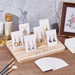 Houten Displaystandaard voor Sieraden met 6 Slots, Oorbellen en Ringen Houder, Inclusief 100 Stuks Displaykaarten voor Thuis en Winkel, 10.9 x 6.6 Inch — thumbnail 3
