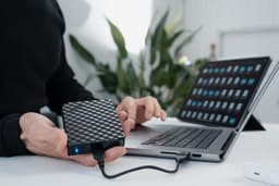 RFWR® Externe Harde Schijf 4 TB - Draagbare USB 3.0 Gegevensopslag met Snelle Gegevensoverdracht — thumbnail 5