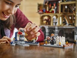 LEGO Harry Potter Kasteel Zweinstein: de Hoofdtoren 76454 — thumbnail 5