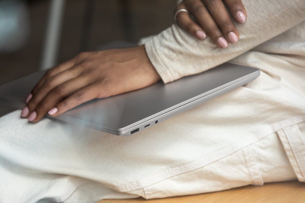 Microsoft Surface Laptop 3 Intel® Core™ i5 i5-1035G7 34,3 cm (13.5") Touchscreen 8 GB LPDDR4x-SDRAM 256 GB SSD Wi-Fi 6 (802.11ax) Windows 10 Home Platina — afbeelding 1