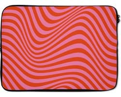 Laptophoes 14 inch - Golvend patroon - Rood - Roze - Lijnen - Laptop sleeve - Binnenmaat 33x23 cm - Zwarte achterkant