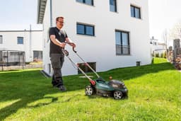 Accu Grasmaaier - Draadloze Maaier - Tuinonderhoud Gazon - Borstelloze Motor - 36 cm Snijbreedte - Zwart Groen — thumbnail 2