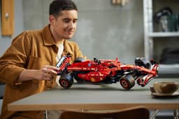 LEGO Technic Ferrari SF-24 F1 Auto 42207 — thumbnail 5