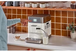 KitchenAid Volautomatische Espressomachine KF6 - koffiemachine met 15 receptopties en automatische melkopschuimer - Porcelain White — thumbnail 5