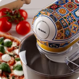 Keukenmachine - Planeetmenger - Bakken en Koken - Krachtige 2400 Watt Motor - 5.5 Liter Cup - Geel Blauw — thumbnail 4