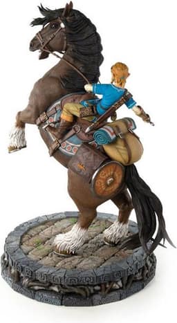 First 4 Figures - The Legend of Zelda: Breath of the Wild - Link te Paard Standbeeld 56cm — thumbnail 3