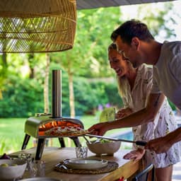 LIVIN' Pizzaoven Pellet - Pizzaovens voor buiten - 12" Pizzaoven - Pizza oven buiten - Pellet Pizza oven - Pizzaoven voor buiten - Pizza Oven Houtgestookte - Pizza Oven Tuin - Inclusief Thermometer - Draagbaar - 55*36*27 CM - RVS - Zwart — thumbnail 2