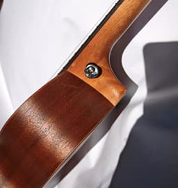 Knobbout Music United Tenor Ukelele Sapeli volledig pakket — thumbnail 5
