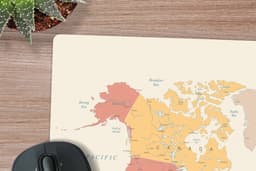 Muismat XXL 90x60 cm - Bureau onderlegger - Bureau mat Wereldkaart - Realistisch - Beige - Bureaumat - Gaming mousepad xl - Bureaulegger groot - Computer deskmat — thumbnail 2