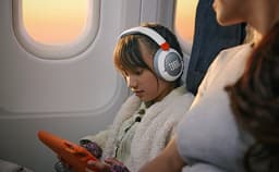 JBL Junior 470NC - Draadloze Kinderkoptelefoon - Bluetooth - Noise Cancelling - Veilig Volume <85 dB - Over-ear - 50 uur batterij - Met Microfoon - JBL Headphones-app - Voor Tablet & School - Roze — thumbnail 5