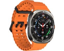 Stravo Ocean siliconen smartwatch bandje - Geschikt voor de Samsung Galaxy Watch Ultra 47mm - Zacht siliconen horlogebandje voor Samsung Galaxy Watch Ultra / Ultra 2025 - Oranje