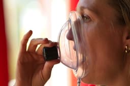 Universal Voice Mask – Stemtrainer met verstelbare weerstand voor zang en spraak – Maat M – Kinderen / kleinere gezichten — thumbnail 4