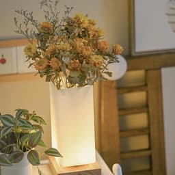 Dimbare tafellamp met melkglazen kap en USB-aansluiting, ideaal voor sfeervolle verlichting in slaapkamer, woonkamer of kantoorruimte — thumbnail 4