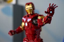 LEGO Marvel Iron Man Mark 3 Verzameleditie 76344 — thumbnail 3