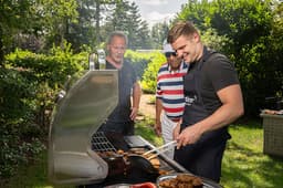 GrilluxePrime gasbarbecue 3 branders met gietijzeren kookplaat — thumbnail 5