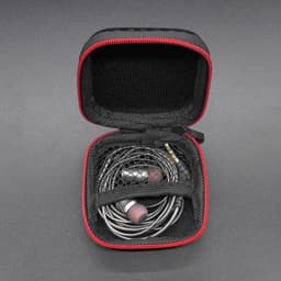 Oortjes Zipper Case – Carbon Zwart – Opbergtas met Rits – 7.5*7.5 cm — thumbnail 5