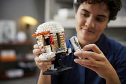 LEGO Star Wars Clone Commander Cody Helm Bouw en Decoratie Set voor Volwassenen - 75350 — thumbnail 6