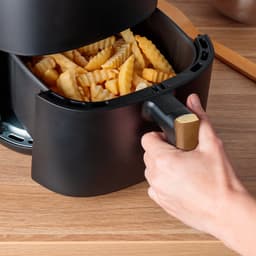 AG5200 Airfryer - Zwart - Compact - tot 4 Personen - 4 Liter - Anti-aanbak - Uitneembare Bak - Vaatwasserbestendig - Met Receptenboek - Stil- Snelkooktechnologie - — thumbnail 15