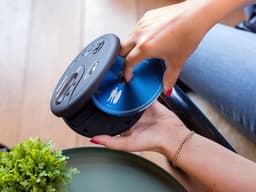 Lenco Discman Bundel - CD-300BK + PBC-50GY - Draagbare Bluetooth CD-MP3 Speler met ingebouwde Powerbank case — thumbnail 5