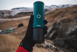 Outin - Draagbare Elektrische Espressomachine | Koffiezet apparaat voor Onderweg | Capsules & Gemalen Koffie | Portable Espresso Machine | Snelle Waterverwarming | 20 bar | Draagbare Koffiemachine | Reis & Camping Koffiezetapparaat | 12 volt — thumbnail 2