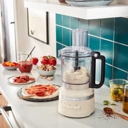 Krachtige Multifunctionele Keukenrobot met 2.1L Inhoud en Kneedmes — thumbnail 3
