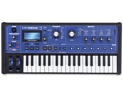 Novation MiniNova - Synthesizer Met Vocoder - 37 Mini-Toetsen - UltraNova Sound Engine - 18 Stemmen - VocalTune - 12-Bands Vocoder - Meegesloten Ganzenhalsmicrofoon
