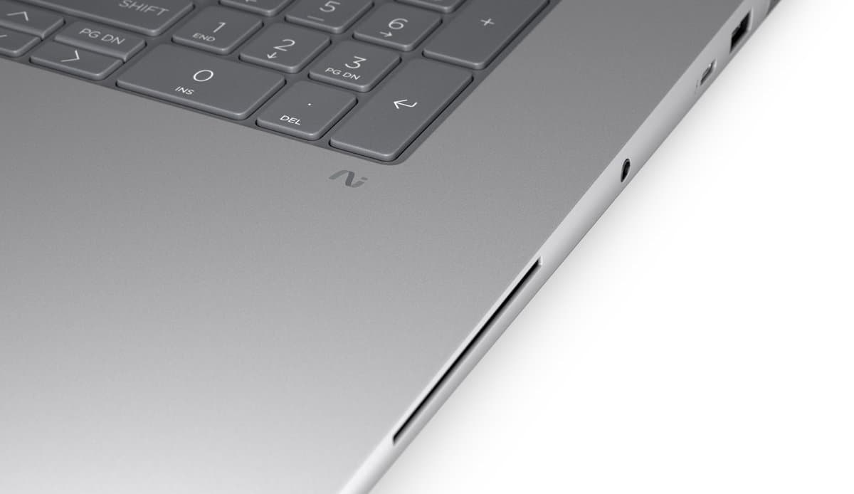 "HP ZBook Fury G1i Intel Core Ultra 7 265HX Mobiel werkstation 45,7 cm (18"") WQXGA 32 GB DDR5-SDRAM 1 TB SSD NVIDIA RTX PRO 3000 Blackwell Wi-Fi 7 (802.11be) Windows 11 Pro AI Workstation, AI PC Zilver" — afbeelding 1