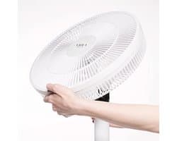 Stille Staande Ventilator met Afstandsbediening - Digitale Motor, Laag Stroomverbruik, 9 Luchtstroomsnelheden, 120 Graden Oscillatie