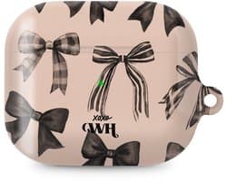 xoxo Wildhearts hoesje geschikt voor AirPods Pro 2 - Winter Muse - Ook als telefoonhoesje verkrijgbaar - schokbestendige case - koptelefoonhoes - Beschermhoes met strikjes patroon - Beige