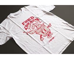 Shirt - Fried chicken - Wurban Wear | Grappig shirt | Dieet | Unisex tshirt | Fast food | Airfryer | Sport | Verwenpakket | Wit & Zwart