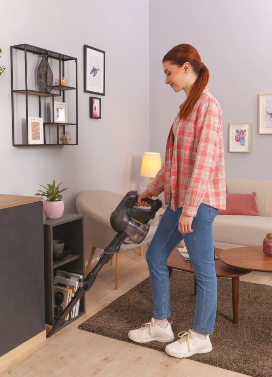 Hoover HF1 HF103X 011 Steelstofzuiger Batterij/Accu Droog Zakloos 0,9 l 170 W Titanium — afbeelding 1