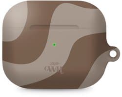 xoxo Wildhearts hoesje geschikt voor AirPods Pro 3 - Ride With Me Brown - Ook als telefoonhoesje verkrijgbaar - schokbestendige case - koptelefoonhoes - Beschermhoes met met golvende print - golven - beige / bruin