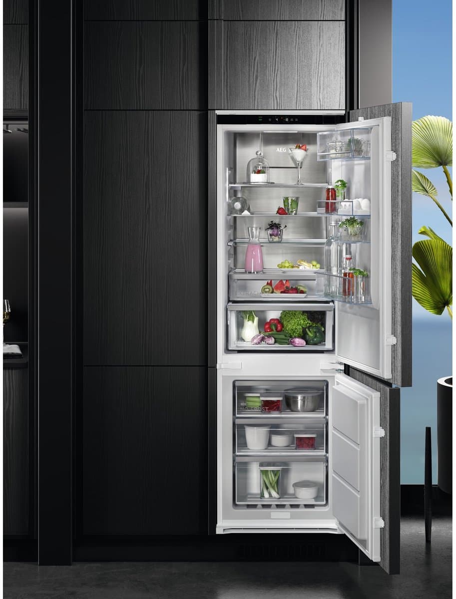 AEG TSC8M181DS - Inbouw koelvriescombinatie - 249 L - No Frost - SN-T — afbeelding 1