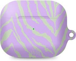 xoxo Wildhearts hoesje geschikt voor AirPods Pro - Main Character - Matte - Ook als telefoonhoesje verkrijgbaar - schokbestendige case - koptelefoon hoesje - Mat - Beschermhoes met zebraprint - dierenprint hoesje - Paars - Groen