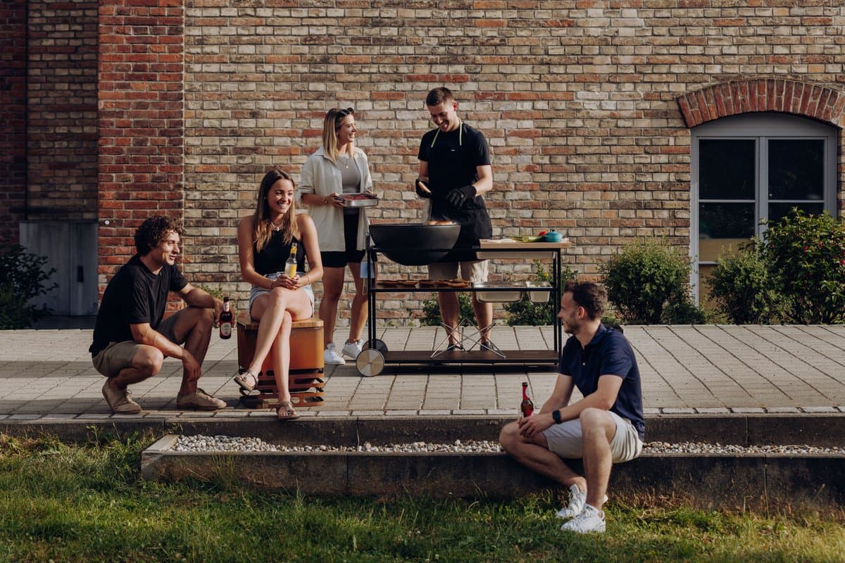 Höfats - Fire Kitchen Buitenkeuken met Bowl 57 Vuurschaal - Staal - Zwart - — afbeelding 1