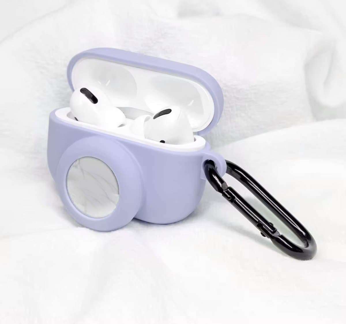 Hoesje geschikt voor AirPods pro en AirTag - Hoesje voor AirPods pro - Siliconen Beschermhoesje - Airpodshoesje - Geschikt voor Apple AirPods pro - Met plek voor AirTag - Lila - van CHPN — afbeelding 1