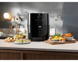 Electrolux EAF7SB Enkel 6,9 l Vrijstaand 1700 W Heteluchtfriteuse Zwart