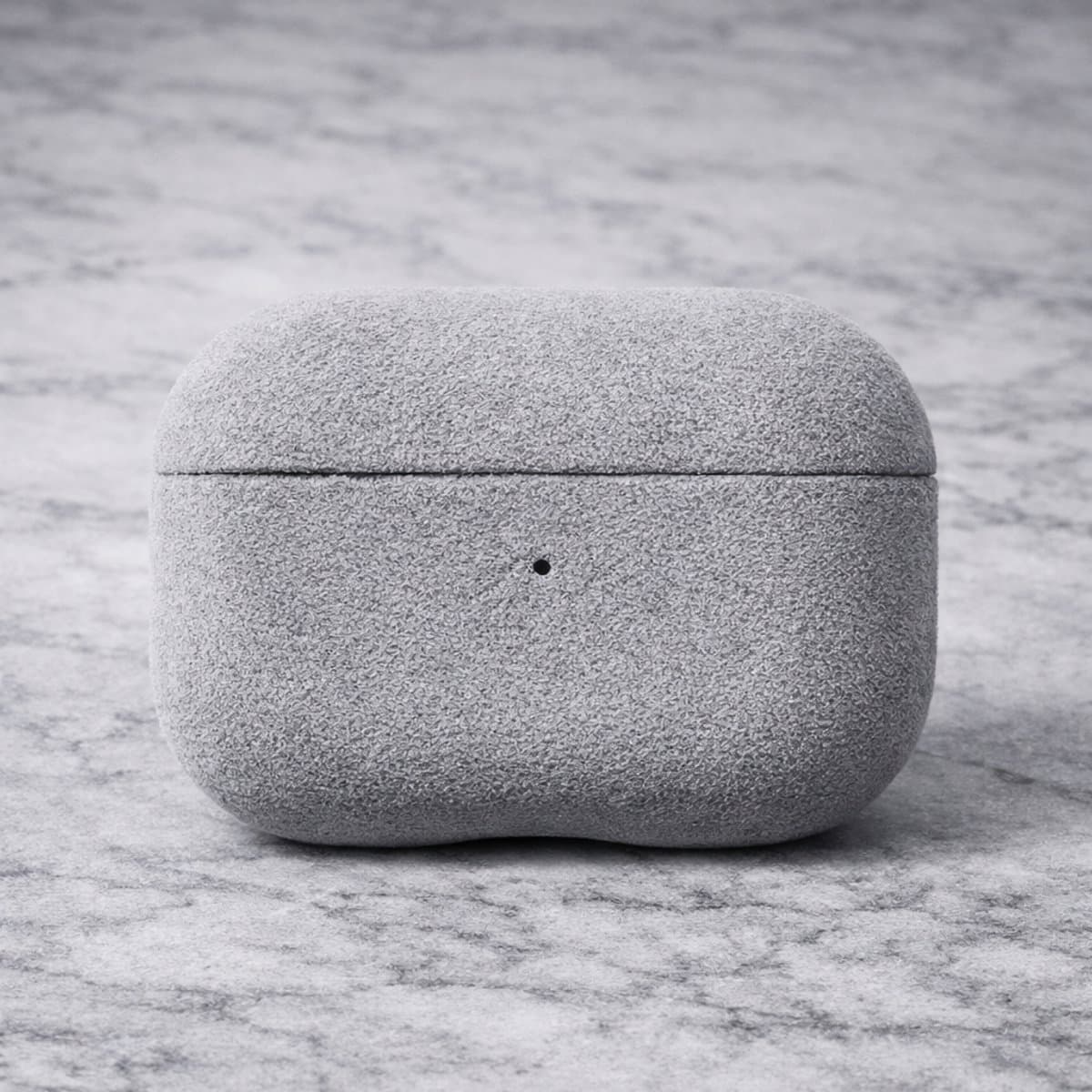 GoldStandard - Alcantara Hoesje geschikt voor Airpods Pro 3 - Alcantara Airpods Case - Nardo Grey — afbeelding 1