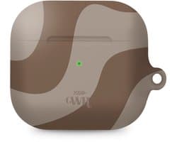 xoxo Wildhearts hoesje geschikt voor AirPods 3 - Ride With Me Brown - Ook als telefoonhoesje verkrijgbaar - schokbestendige case - koptelefoonhoes - Beschermhoes met met golvende print - golven - beige / bruin