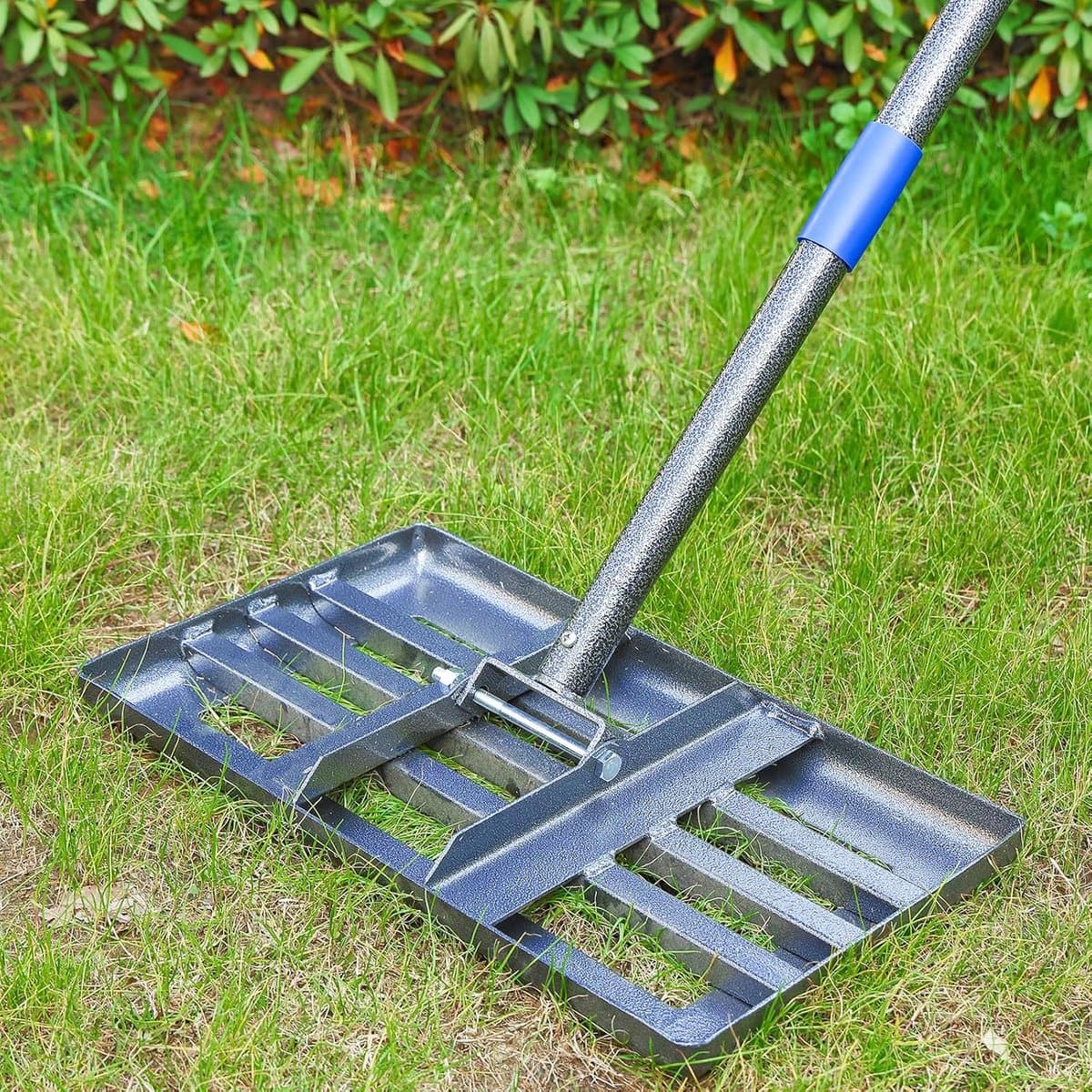 SnelShoppen - Professionele Grasmaaier Riek - Zwart Metaal - 152 cm - Efficiënt Grondniveaueren - Glad Randontwerp - Tuin Gereedschap voor Perfecte Gr — afbeelding 1