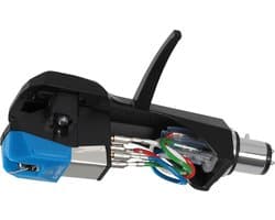 Audio Technica AT-VM95C/H MM cartridge gemonteerd op headshell, sferische stylus