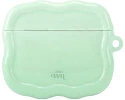 xoxo Wildhearts hoesje geschikt voor AirPods 5 - Sage Sorbet - Ook als telefoonhoesje verkrijgbaar - Schokbestendige wavy case - Koptelefoonhoesje - Beschermhoes met golvend design - Groen